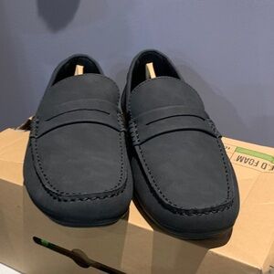 New Men's Black Loafers